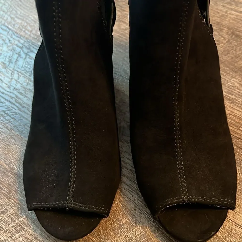 Sugar black suede
